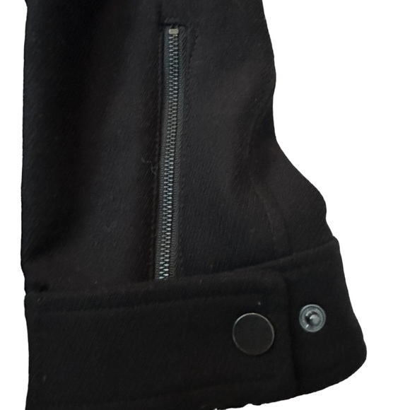 ❄️ BCBG Faux Fur Lined Jacket polyester, wool and cotton Black Med - Picture 8 of 15